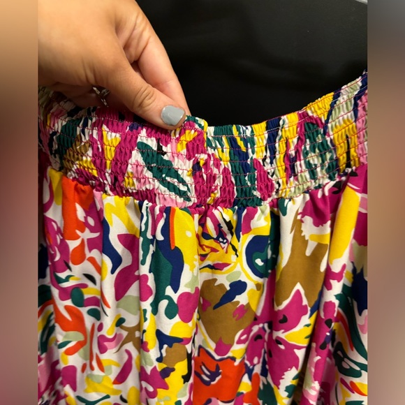 Off the shoulder tropical smocked top size large - Picture 6 of 7